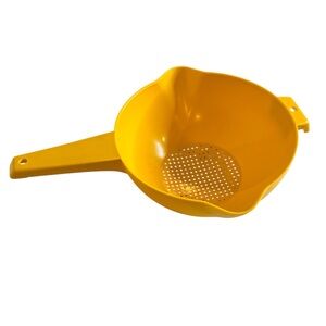 VTG Tupperware Harvest Gold Yellow Double Spout 2 QT Strainer Colander 1523-8